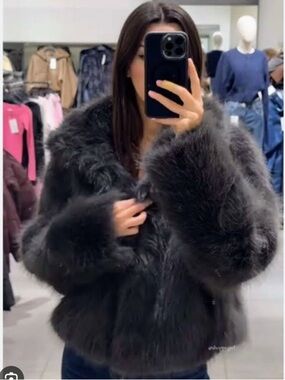 Last 🔥 ZARA faux fur short coat